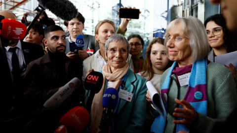 Anne Mahrer et Rosmarie Wydler-Walti, de l'association suisse Les Aînées pour le climat, le 9 avril 2024 à Strasbourg, en France.
