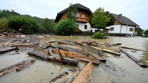 Une rue inondée à Kappeln, dans l'est de l'Autriche, le 16 septembre 2024.