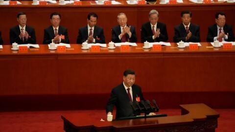 China inaugura el domingo una conferencia del partido que se celebra dos veces al año y en la que se espera que el líder Xi Jinping reciba un tercer mandato de cinco años que rompe con los precedentes recientes y se consolida como el político chino más poderoso desde Mao Zedong.