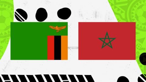 Drapeaux de la Zambie et du Maroc.