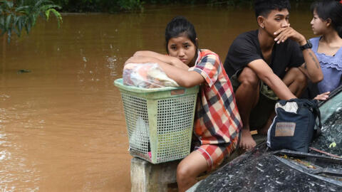 Des rescapés des inondations à Myanmar le 14 septembre 2024.