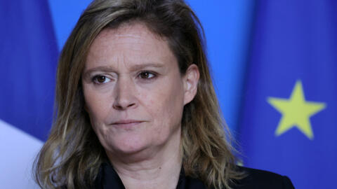 A ministra francesa do Turismo, Olivia Grégoire, tenta tranquilizar os viajantes.