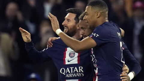 Bộ ba danh thủ hàng đầu thế giới  - từ trái- Lionel Messi, Neymar và Kylian Mbappé lần lượt rời đội bóng giàu có của Ligue1, Paris Saint Germain. Hình tự liệu ngày 25/10/2022 trong trận vòng bảng Champions League, PSG gặp Maccabi Haifa ( Israel) trên sân Parc dé Princes, Paris.