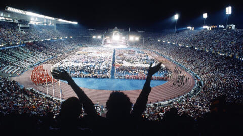 Lễ khai mạc Thế vận hội mùa hè 1992, ngày 25/07/1992, trên sân vận động Olympic Lluís Companys, Barcelona, Tây Ban Nha.
