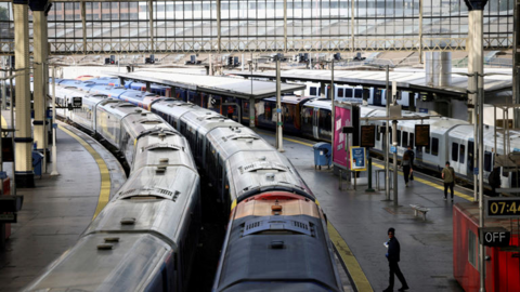 Desde julho, as greves se multiplicaram no setor ferroviário e de transporte urbano no Reino Unido.