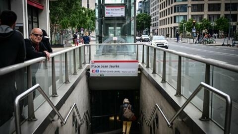 Вход на станцию метро Площадь Жана Жореса в Лионе, 26 мая 2024 г.