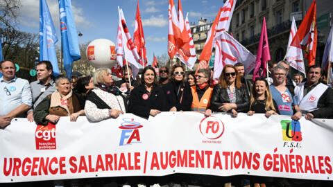 Os sindicatos do funcionalismo público da França convocaram uma greve na terça-feira, 19 de março de 2024. Eles se manifestaram juntos em Paris e outras cidades do país.