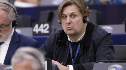 Maximilian Krah, líder da extrema direita alemã, no Parlamento Europeu em Estrasburgo, em 23 de abril de 2024.