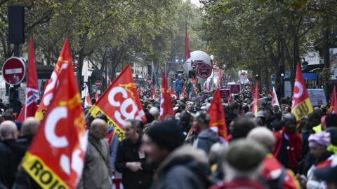 Dia nacional de greve dos trabalhadores para pressionar por aumentos salariais e o fim da reforma previdenciária, em 29 de setembro de 2022, em Paris.