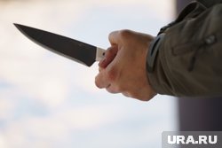 Житель Нижневартовска пырнул ножом мужчину