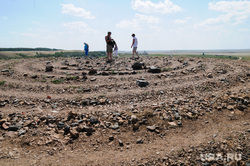 Аркаим. Архивные кадры 2010 года. Челябинская область, аркаим, спирали из камней