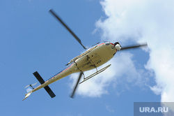Под Первоуральском упал частный вертолет, пилот и пассажир в больнице: главное о ЧП