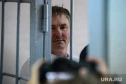 Екатеринбургского правозащитника, обвиняемого в экстремизме, доставили в суд. Фото, видео