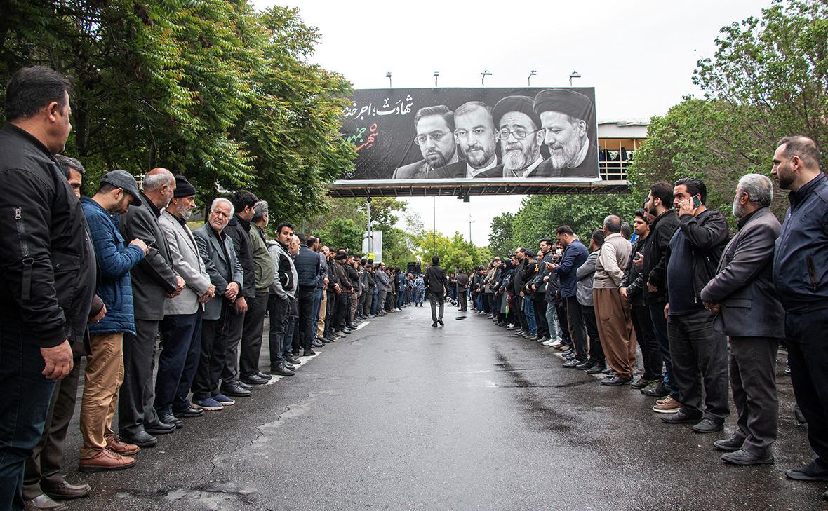 В Иране прощаются с погибшим в авиакатастрофе президентом. Фоторепортаж
