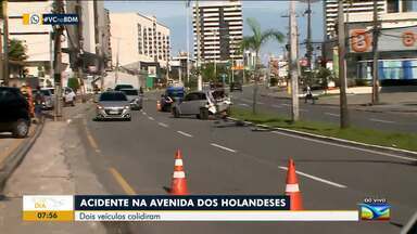 Acidente é registrado na Avenida dos Holandeses, em São Luís - A repórter Rafaela Braga tem outras informações.
