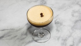 Espresso Martini: o favorito das celebridades e modelos nos anos 80 está de volta