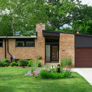 Mid-Century Front Landscape - Fox Point, WI