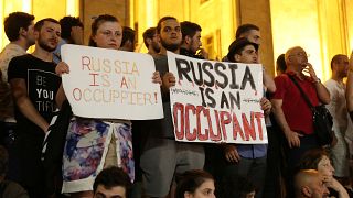 Tiflis: 10.000 protestieren bei Friedensmarsch gegen russischen Einfluss