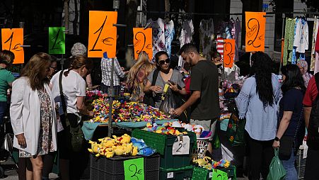 Obwohl Spanien eine der am schnellsten wachsenden Volkswirtschaften in Europa ist, haben viele seiner Bürger immer noch mit den hohen Lebenshaltungskosten zu kämpfen.