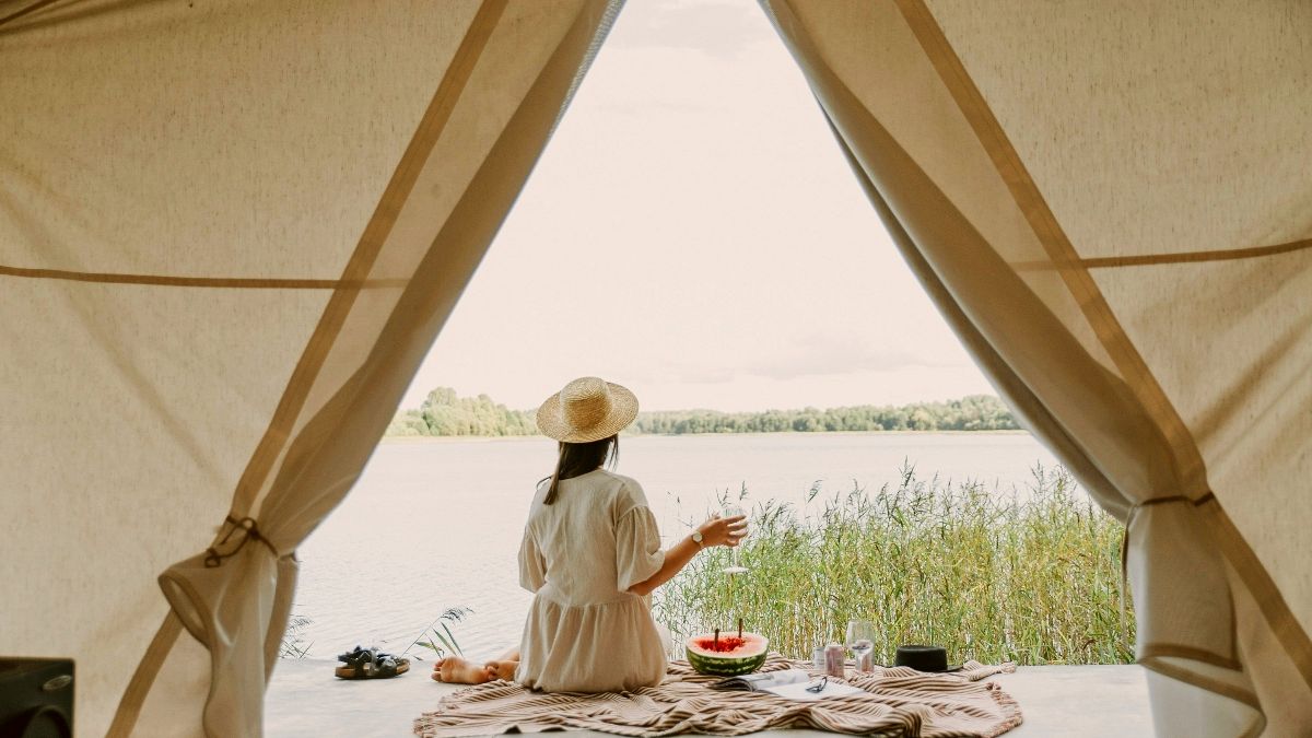 Regressar à natureza com uma viagem de campismo - ou glamping