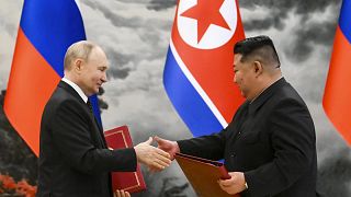 Rusya Devlet Başkanı Vladimir Putin ve Kuzey Kore lideri Kim Jong Un, Pyongyang, Kuzey Kore, 19 Haziran 2024. 