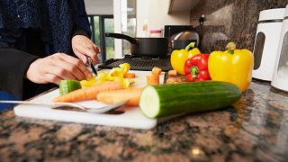 Plastic chopping boards could transfer microplastics to food.