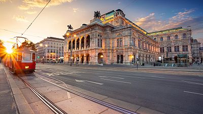 تم اختيار فيينا المدينة الأكثر ملاءمة للعيش في العالم للعام الثالث على التوالي في عام 2024 من قبل The Economist.