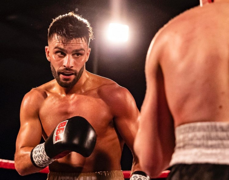 Danny Quartmaine beat Lithuanian pro Simas Vilosinas in front of a packed Sports Connexion in Ryton On Dunsmore in March (image via Reece Singh PR)