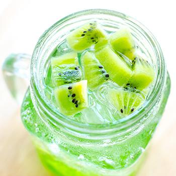 The Superfruit You Should Eat Every Day - Kiwi Drink