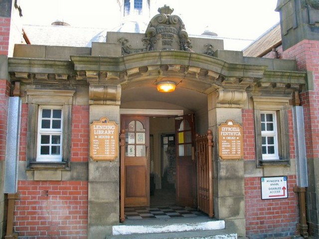 File:Bangor Public Library - geograph.org.uk - 530396.jpg