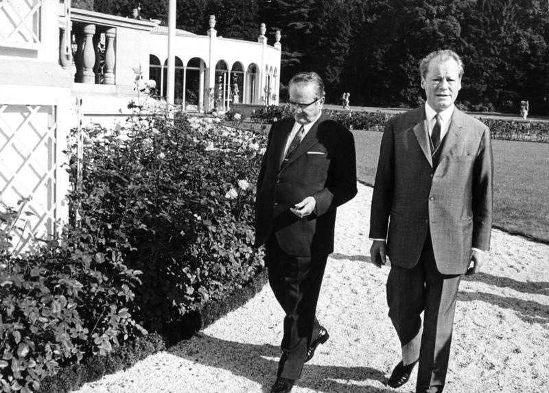 File:Bundesarchiv B 145 Bild-F032669-0029, Bonn, Brandt mit Staatspräsident Tito.jpg