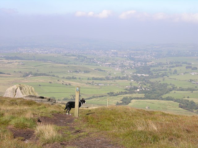 File:Looking North from Boulsworth summit - geograph.org.uk - 489580.jpg