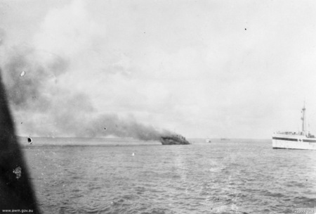 File:USS Peary (DD-226) sinking at Darwin 1942.jpg