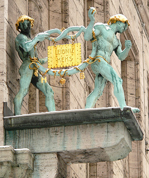 File:Bahlsen Figuren.jpg