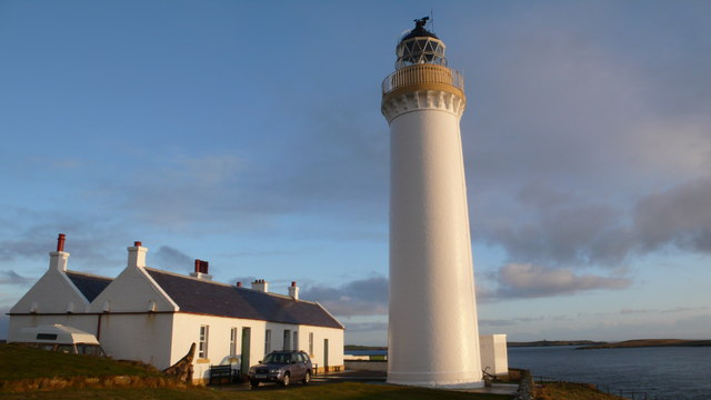 File:Cantick Head Lighthouse 02.jpg