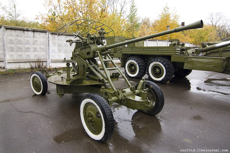 File:37mm anti-aircraft cannon 61-K (1939) in Perm.jpg