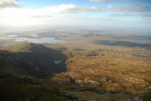 File:Coire Ruadail and Maoil Daimh - geograph.org.uk - 1088424.jpg