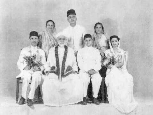 File:Parsi wedding portrait with Dastur MN Dhalla.jpg