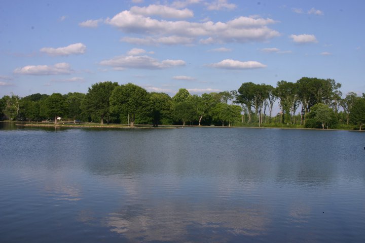 File:Oxford Lake.jpg