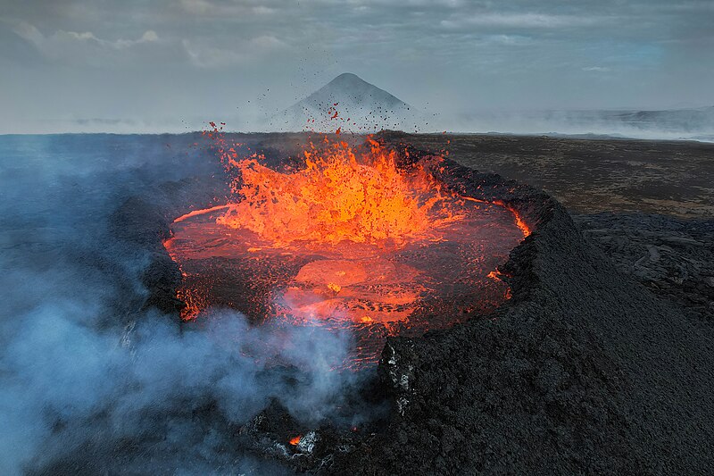 File:001 Volcano eruption of Litli-Hrútur in Iceland in 2023 Photo by Giles Laurent.jpg
