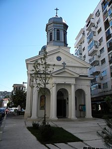 Română: „Biserica Albă” său „Sf. Nicolae” , Calea Victoriei 110, monument istoric B-II-m-A-19861