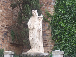 Estatua en el Foro de los Balbos