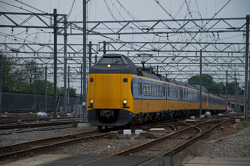 File:NS Koploper ICM 4227 te Utrecht Centraal.jpg