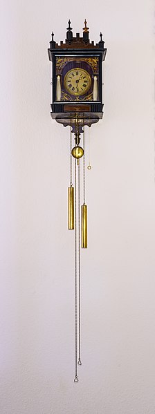 File:Wooden wall clock with massive brass weights DSG5426-1 - 2020-04-25.jpg