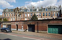 Garages, rue de la Bassée, à Lille.