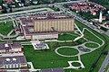 Polski: Szpital Wojewódzki. Čeština: Krajská nemocnice. English: Voivodeship Hospital.