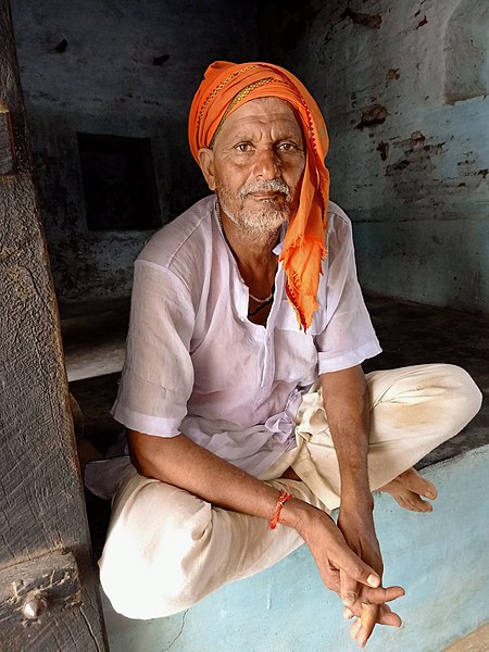 File:Villager of Surauli Buzurg.jpg