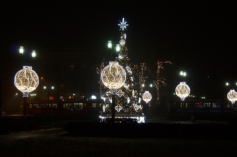 File:Christmas illuminations in the Nowa Huta district in Kraków.jpg