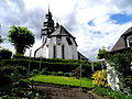 Kirche von Osten gesehen.