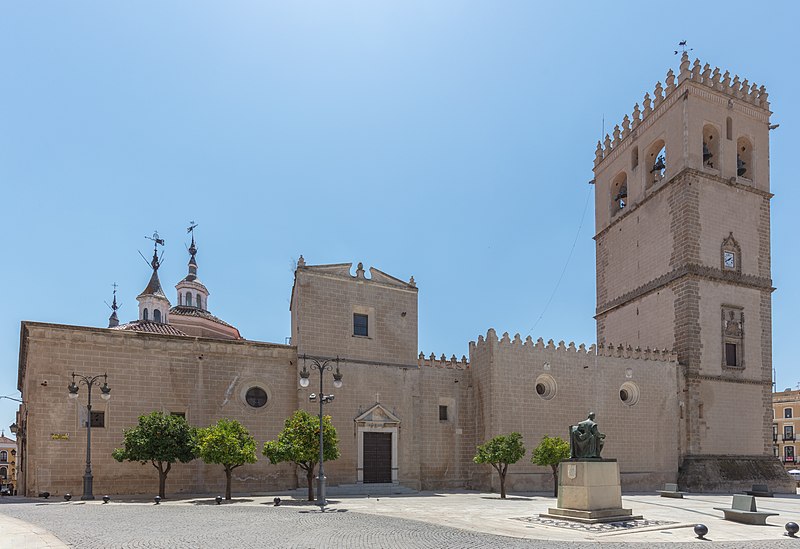 File:Catedral de San Juan Bautista, Badajoz, España, 2020-07-22, DD 66.jpg